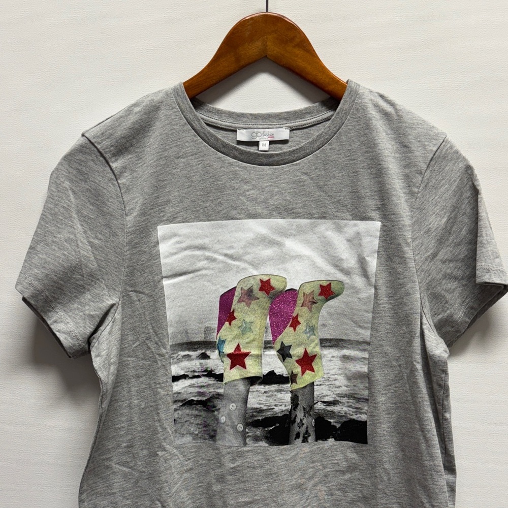 Gray Star Graphic Short Sleeve Tee